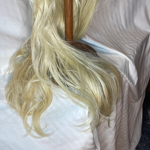 Wig  FF210 - Picture 4 of 11